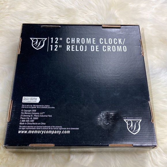 Duck Dynasty 12" Chrome Wall Clock with Box - Picture 5 of 9